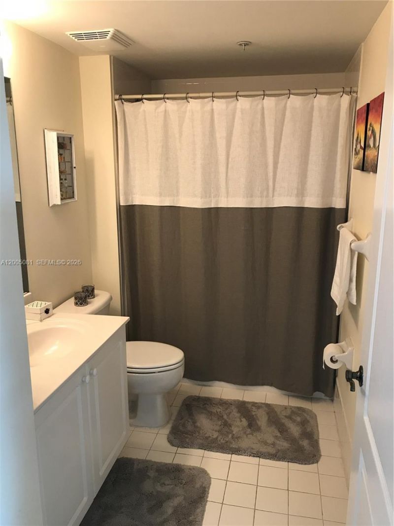 1627 SW 37th Ave, Unit 405, Miami, FL 33146 Photo
