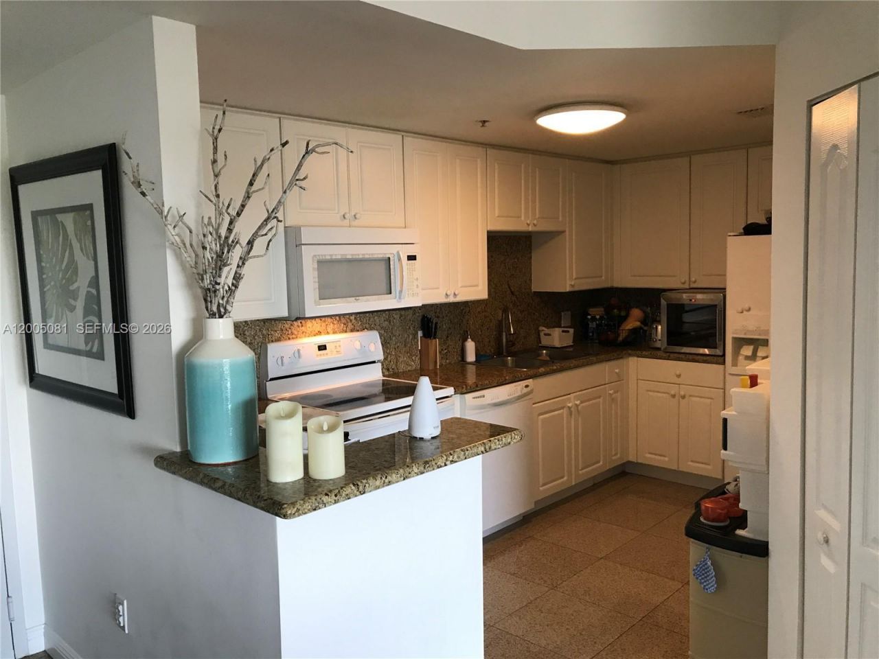 1627 SW 37th Ave, Unit 405, Miami, FL 33146 Photo
