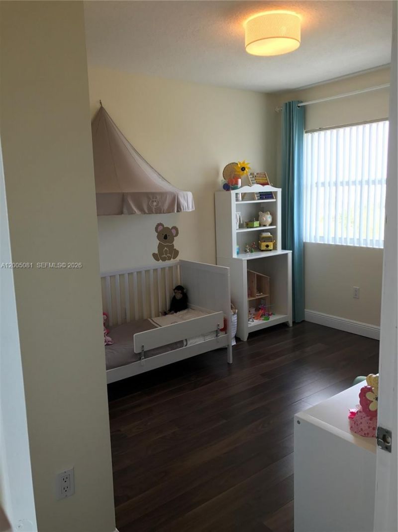 1627 SW 37th Ave, Unit 405, Miami, FL 33146 Photo