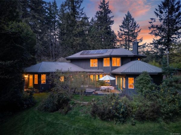 99 Garner Rd , Salt Spring, BC V8K 2B1