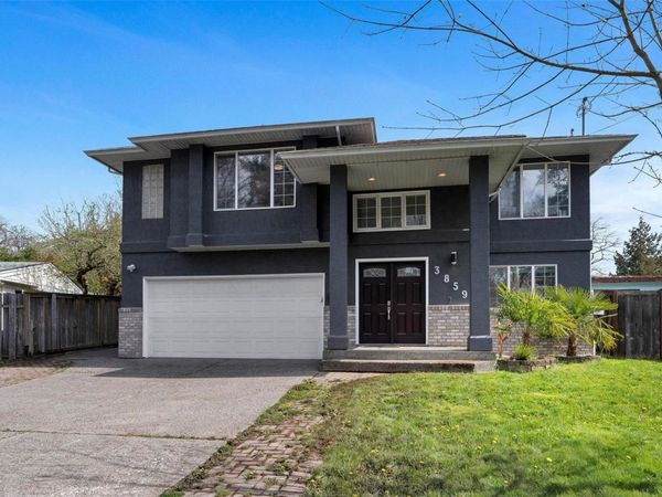 3859 Epsom Dr , Saanich, BC V8P 3S8