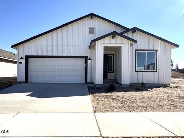 4098 SW Pumice Avenue, Unit 77, Redmond, OR 97756