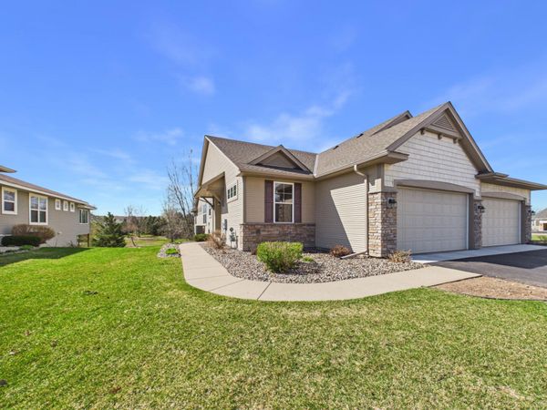 10697 Kingsfield Lane , Woodbury, MN 55129