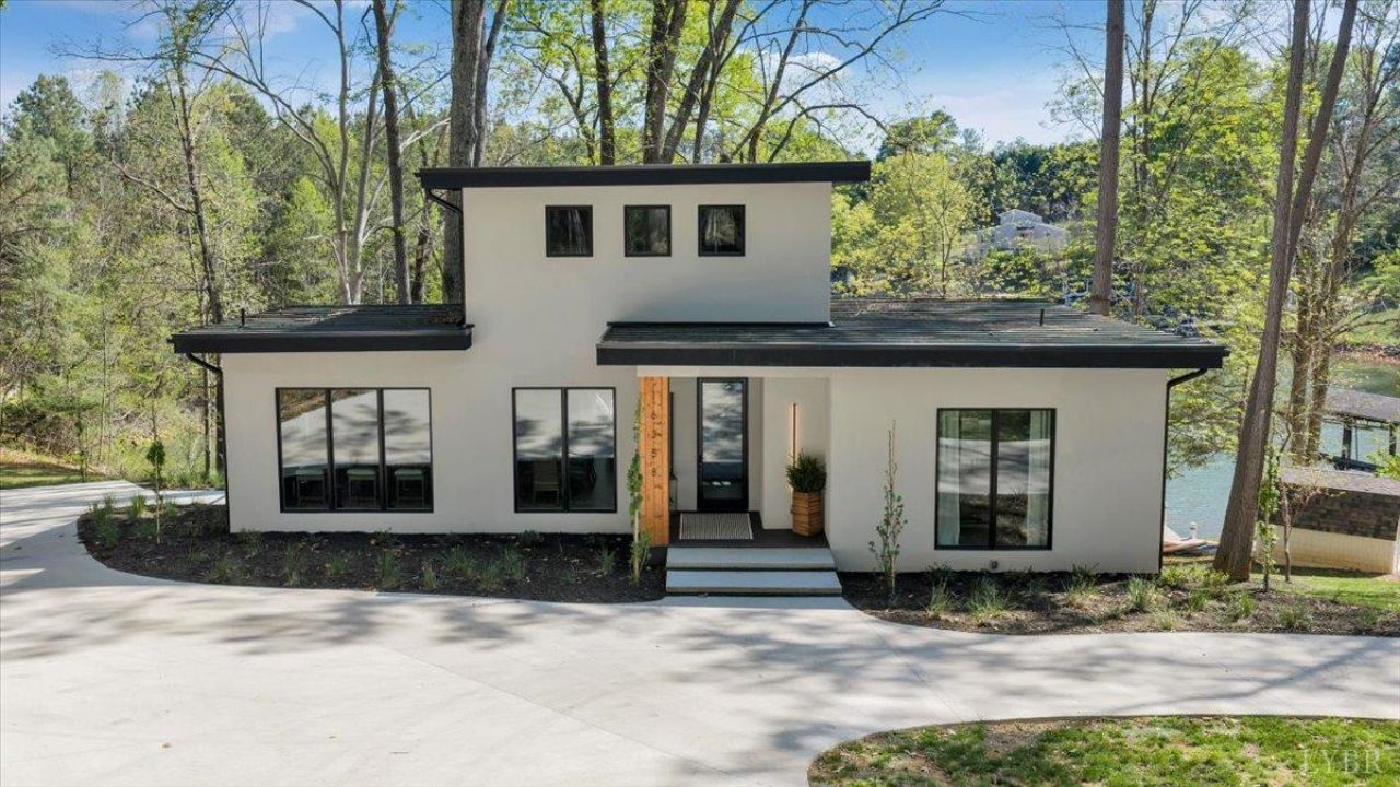 16358 Moneta Road, Moneta, VA 24121