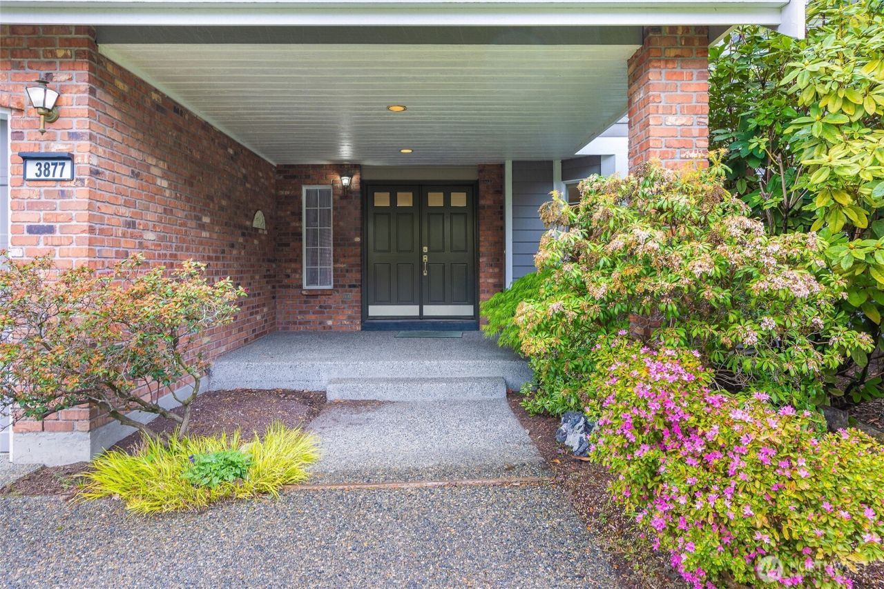 3877 113th Avenue Ne, Bellevue, WA 98004