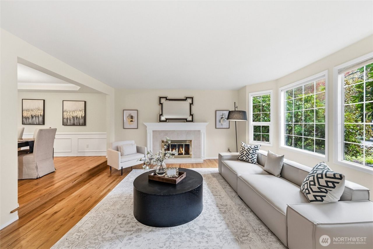 3877 113th Avenue Ne, Bellevue, WA 98004