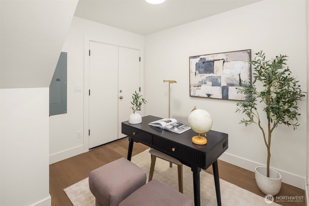 4418 1st Avenue Ne, Unit B, Seattle, WA 98105