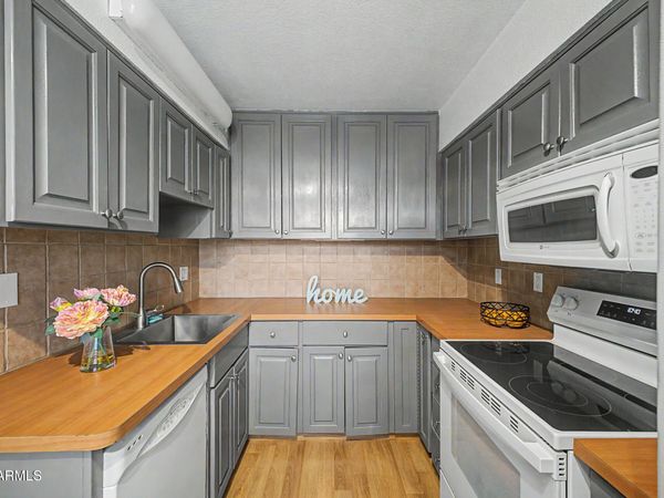 3314 N 68TH Street, Unit 221, Scottsdale, AZ 85251