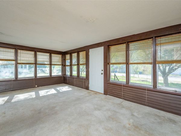 1011 Mckinley Avenue, Des Moines, IA 50315