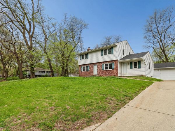 600 Ridge Road, Carlisle, IA 50047