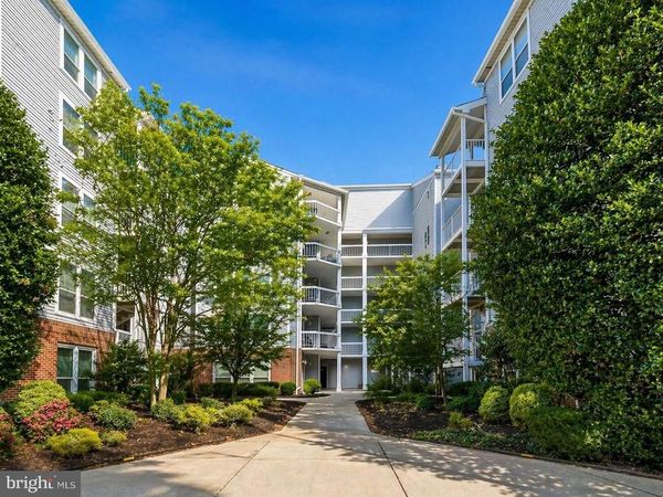 3176 SUMMIT SQUARE DRIVE, Unit 4-A2, OAKTON, VA 22124