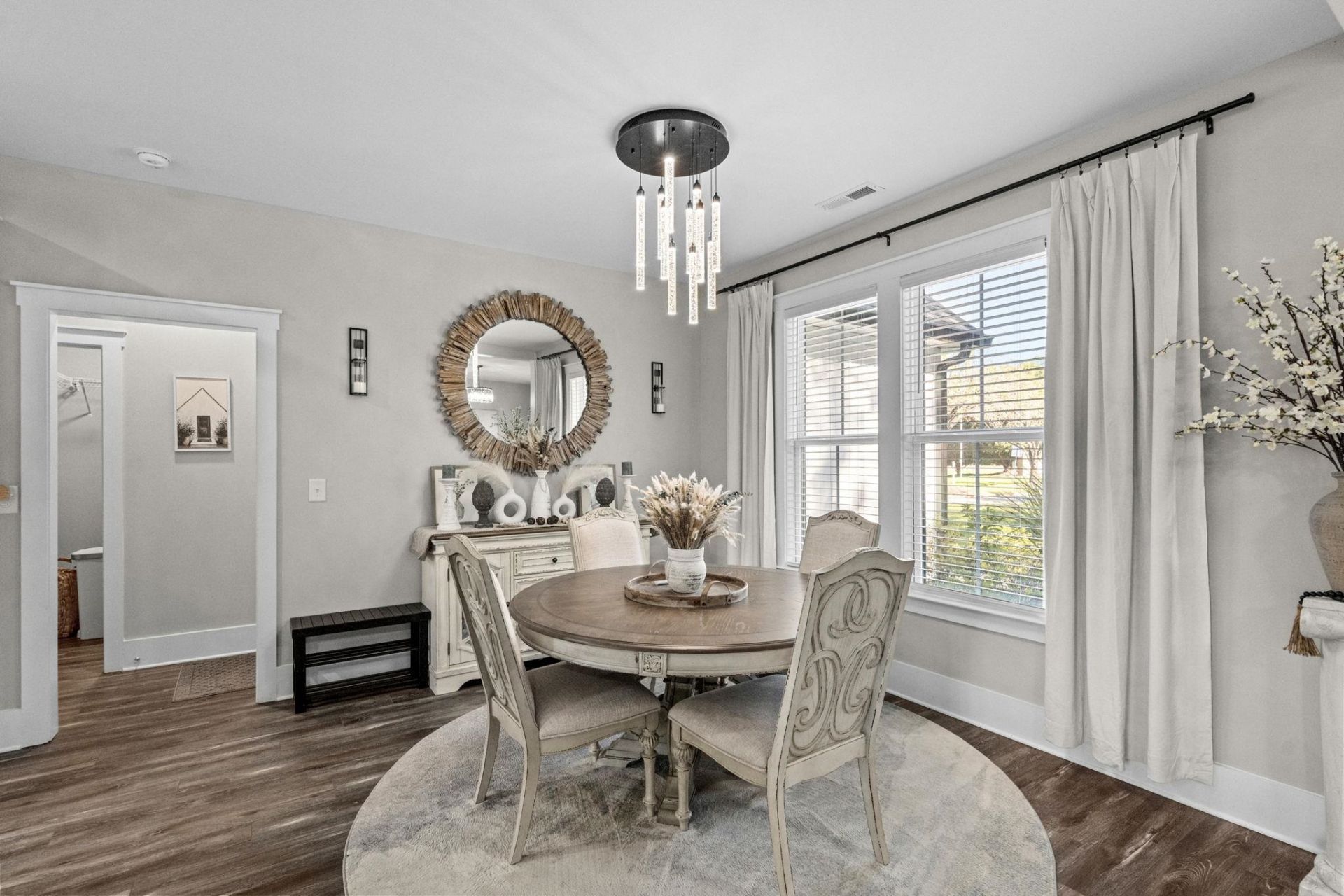 1886 Southwood Dr. Photo 11