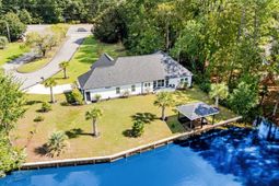 1886 Southwood Dr. photo 4