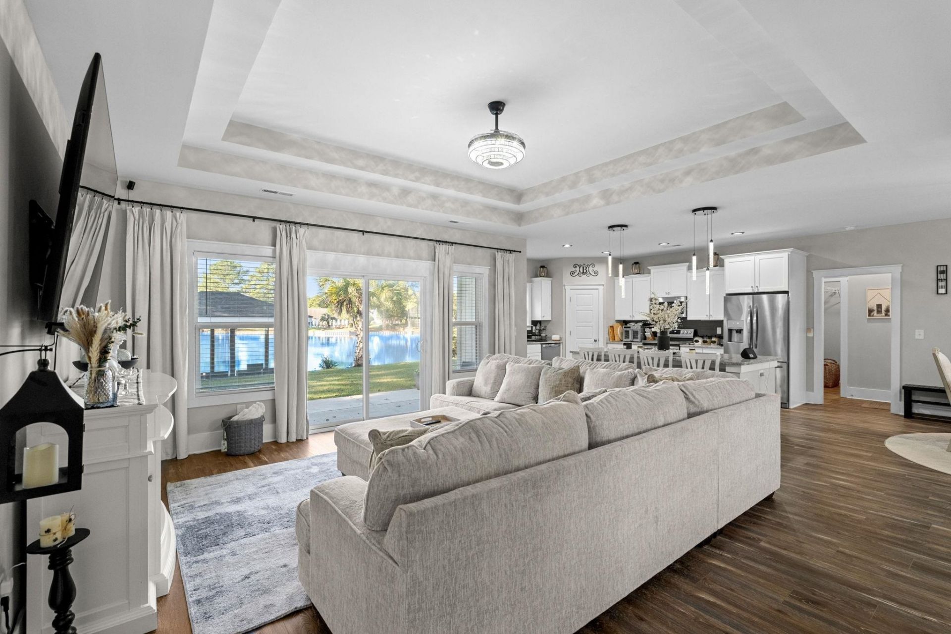 1886 Southwood Dr. Photo 7