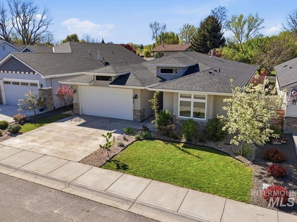 6639 W Hammermill Dr, Boise, ID 83714