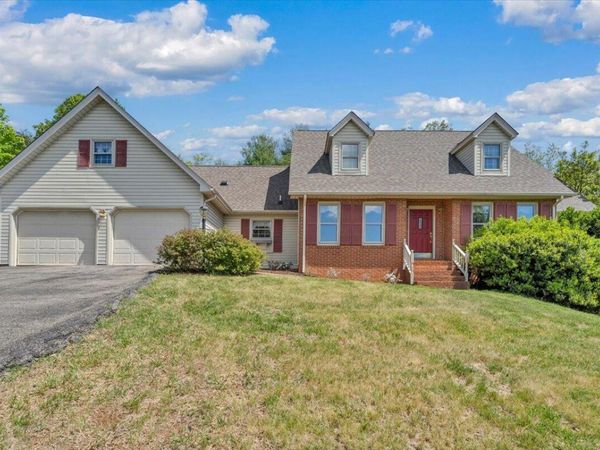 4061 Horsepen Mountain DR , Vinton, VA 24179