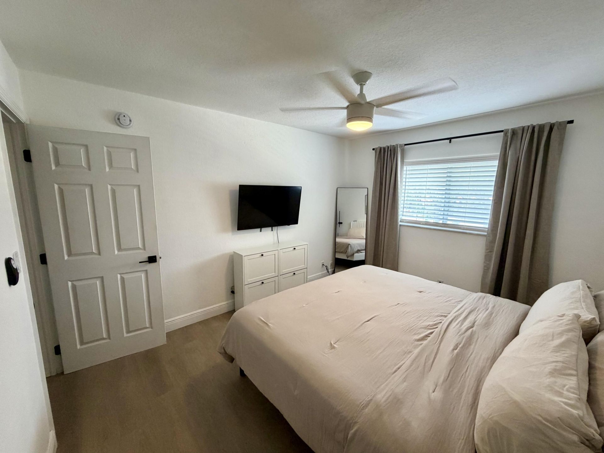 1460 NE 18th Street, Unit 211, Fort Lauderdale, FL 33305 Photo