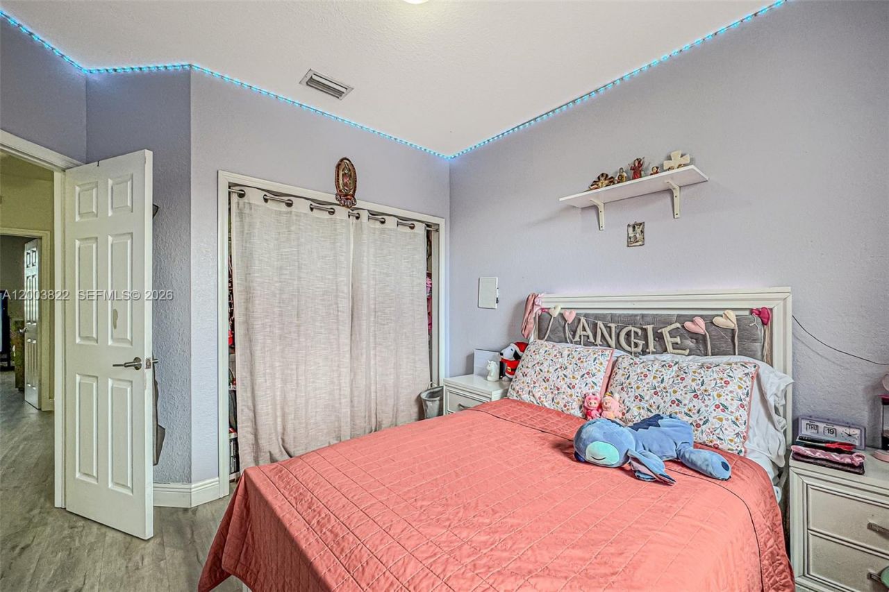 16426 SW 48th Ter , Miami, FL 33185 Photo