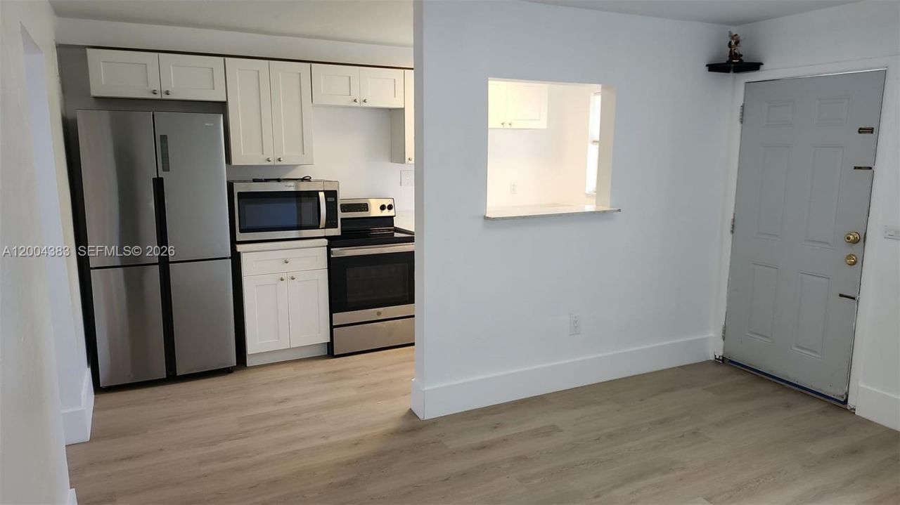 2651 NW 13th St, Unit 41, Miami, FL 33125 Photo
