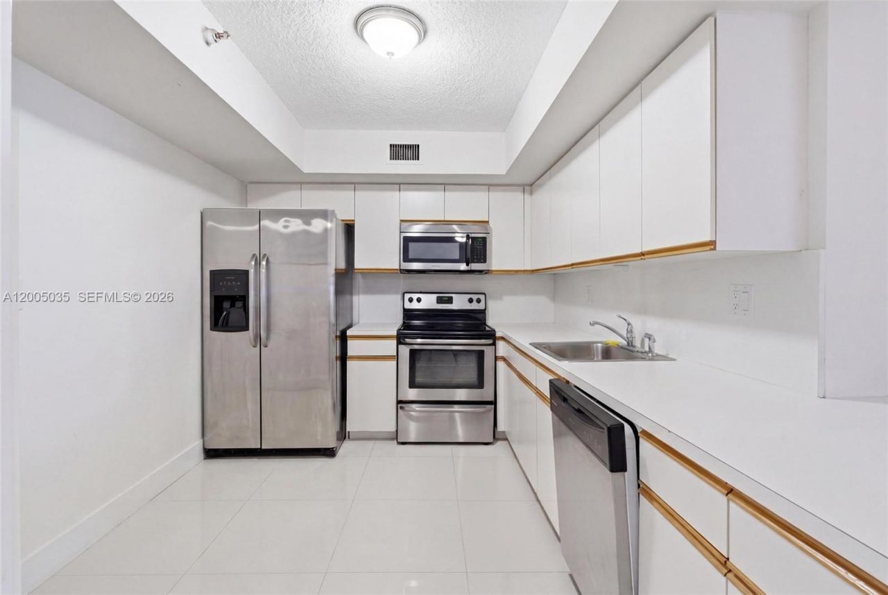 19195 NE Mystic Pointe Dr, Unit 604, Aventura, FL 33180 Photo