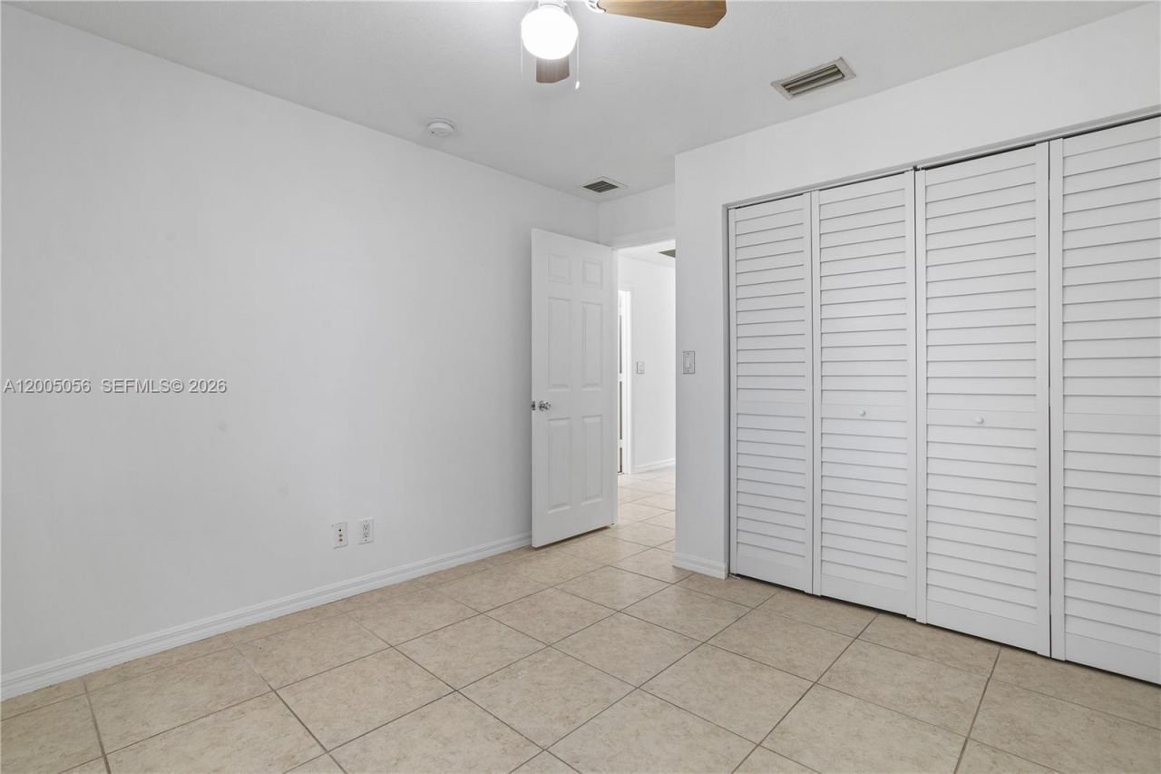 330 SW 2nd Ave, Unit 3, Hallandale Beach, FL 33009 Photo