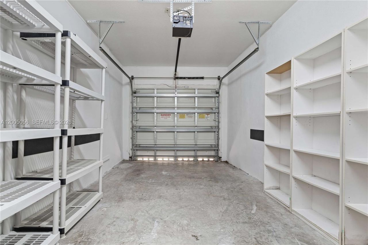 330 SW 2nd Ave, Unit 3, Hallandale Beach, FL 33009 Photo
