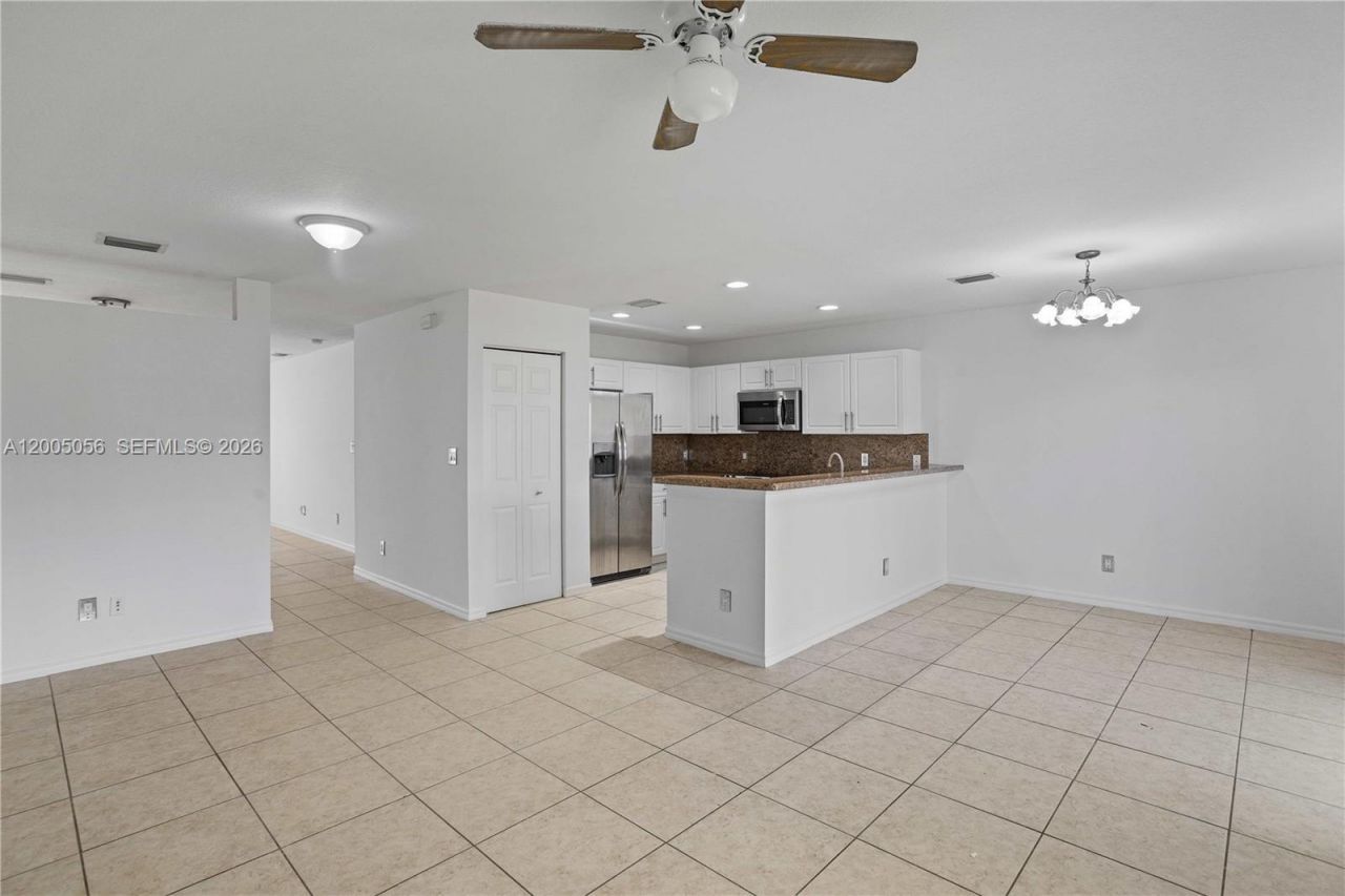 330 SW 2nd Ave, Unit 3, Hallandale Beach, FL 33009 Photo