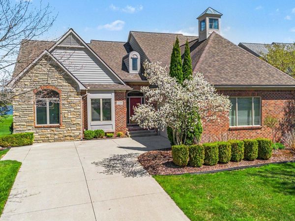 5359 Pinnacle Court, Ann Arbor, MI 48108