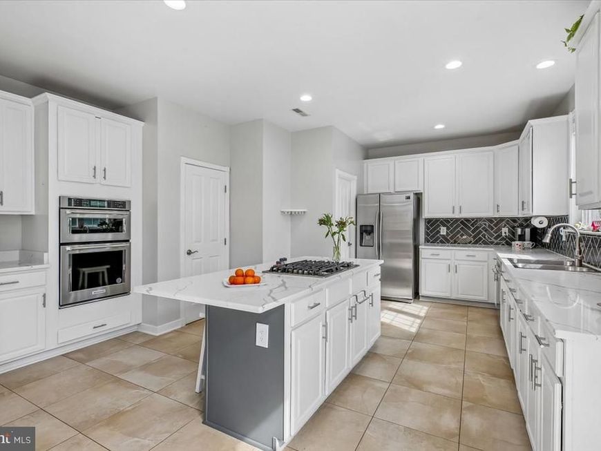 10610 Outpost Drive, North Potomac, MD 20878 Main Photo