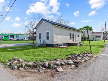 329 N Elm Street , Bellefontaine, OH 43311