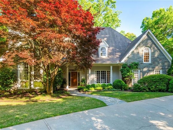 3 Powers Chase Circle, Atlanta, GA 30327