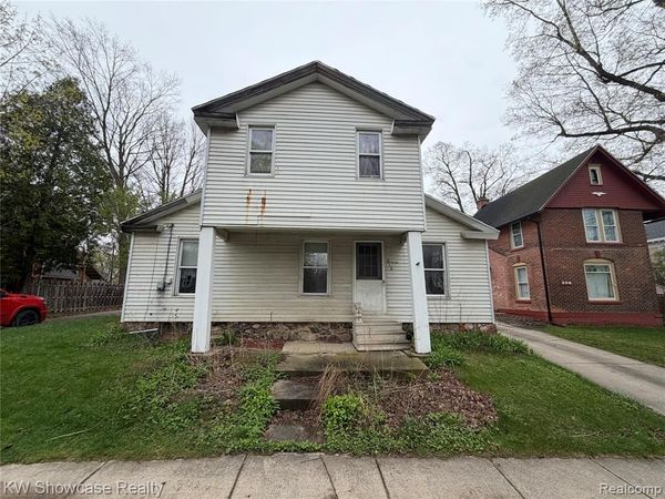 310 N Bridge Street , Linden, MI 48451