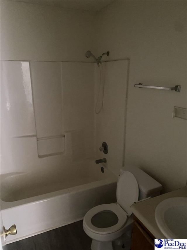 1309 Waverly Avenue Photo 11