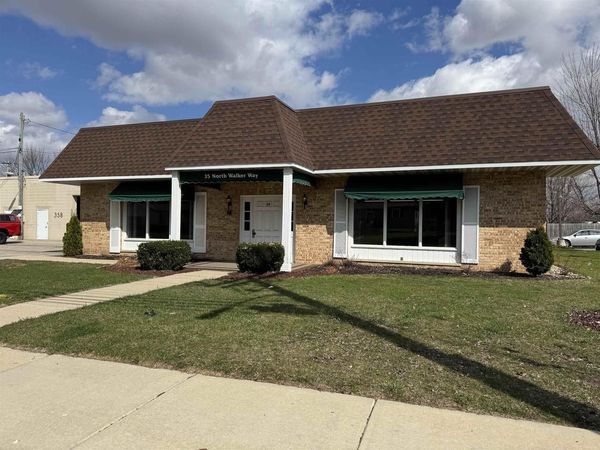 35 N Walker Way, Sun Prairie, WI 53590