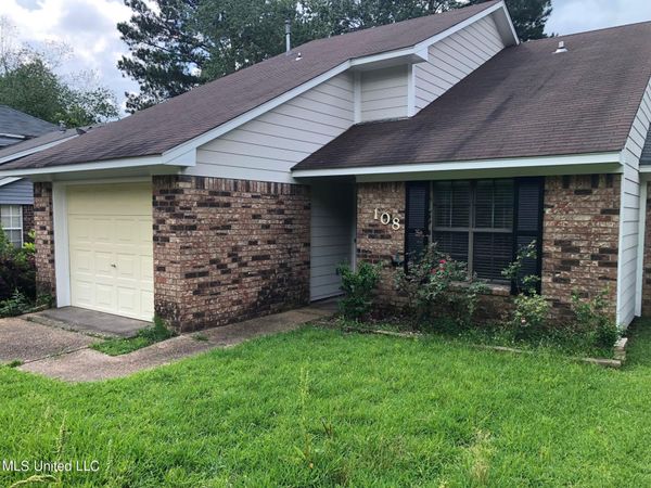 108 Glen Hollow Drive, Clinton, MS 39056