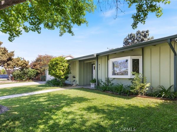 927 Presidio, Costa Mesa, CA 92626