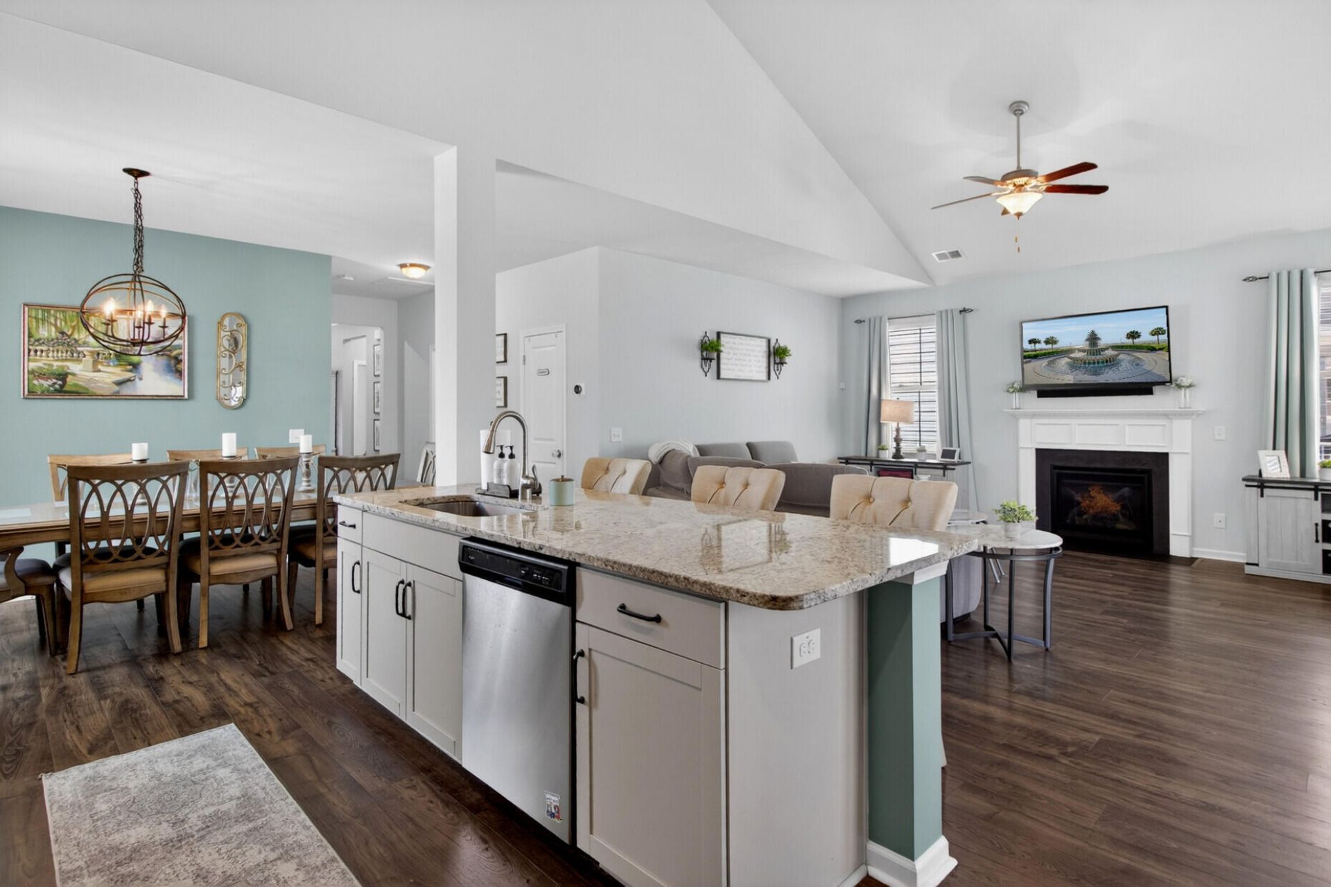 118 Angelica Avenue Photo 14