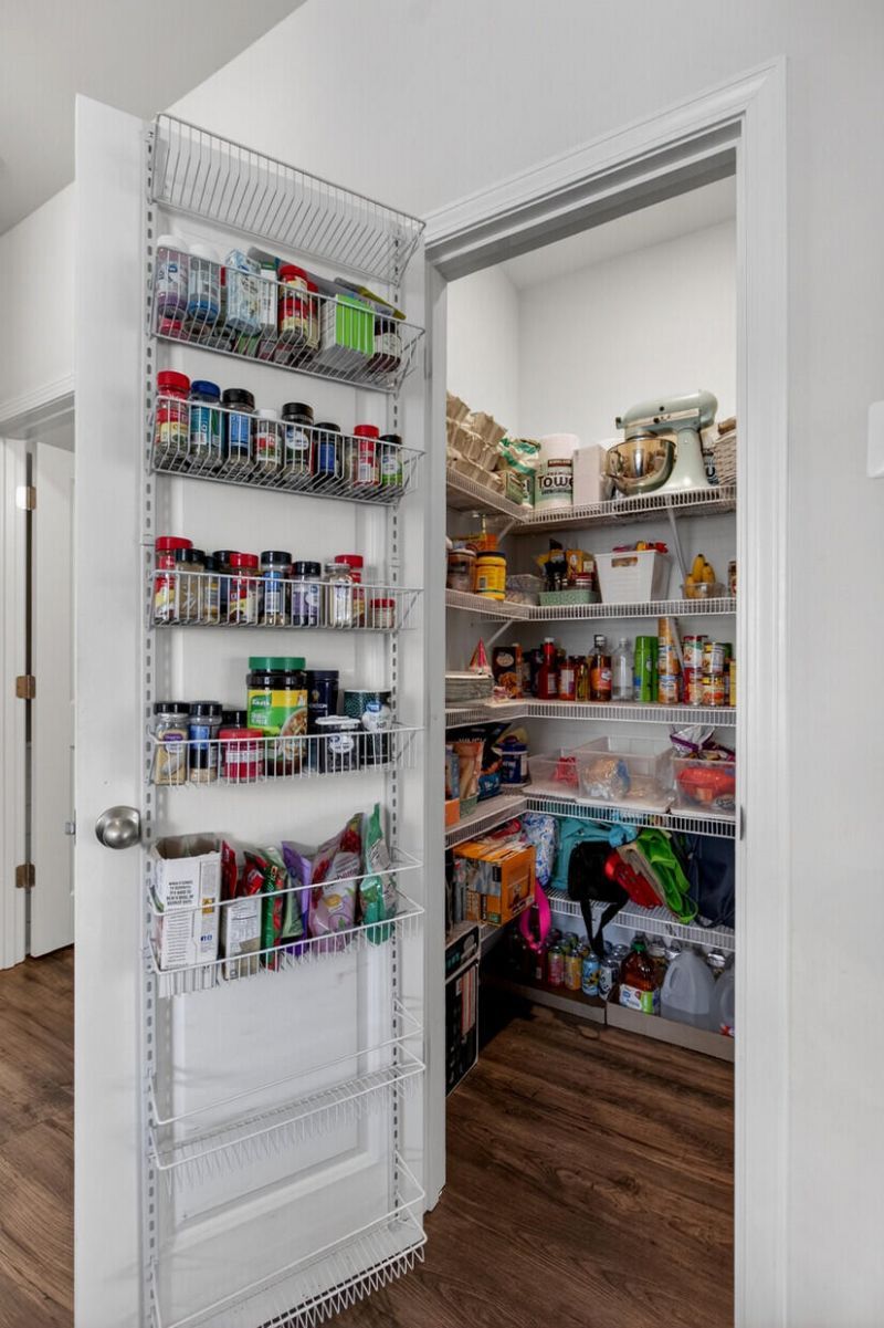 118 Angelica Avenue Photo 15