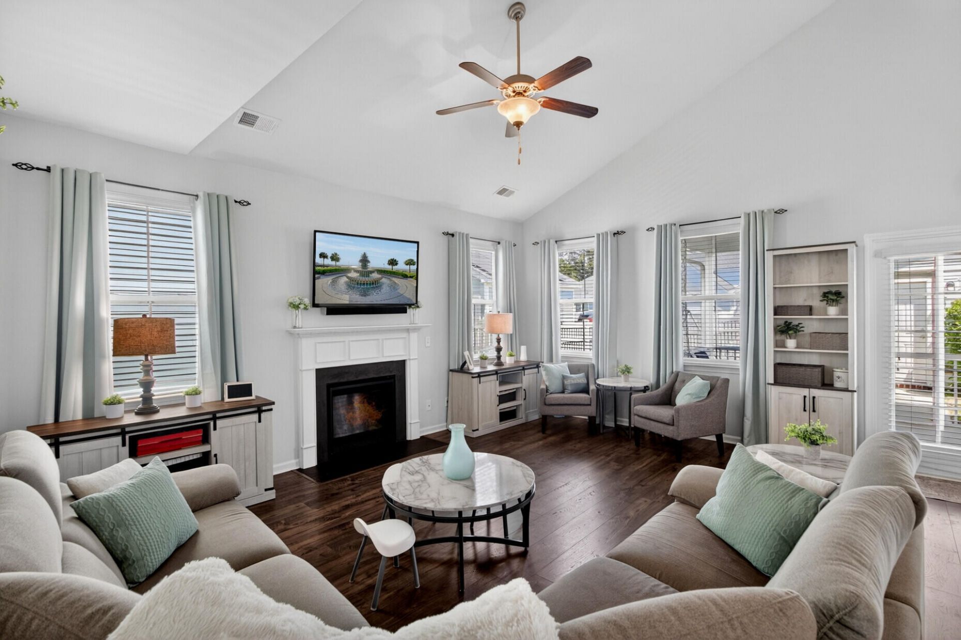 118 Angelica Avenue Photo 17