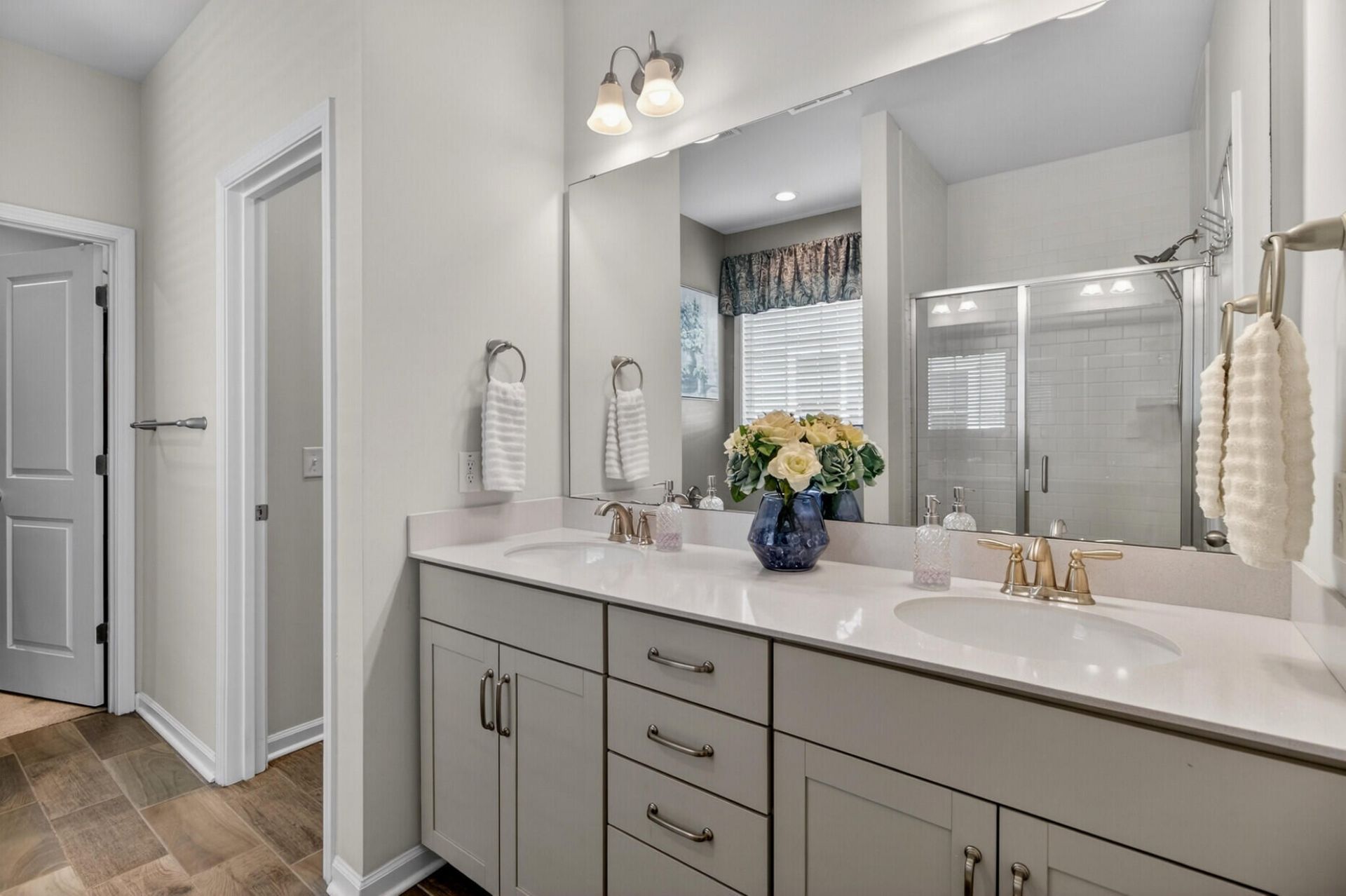 118 Angelica Avenue Photo 23