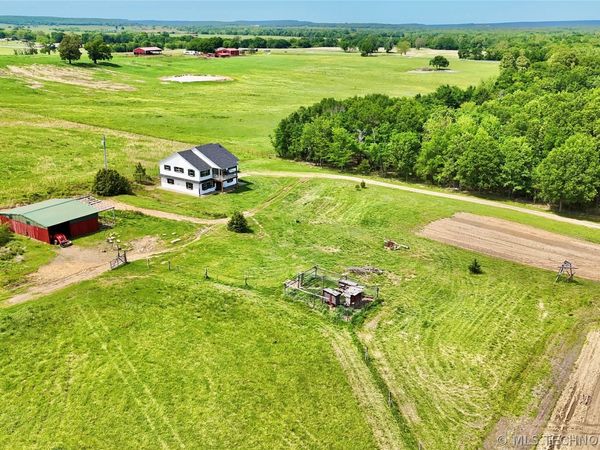 610 SW 7th Road , Stigler, OK 74462