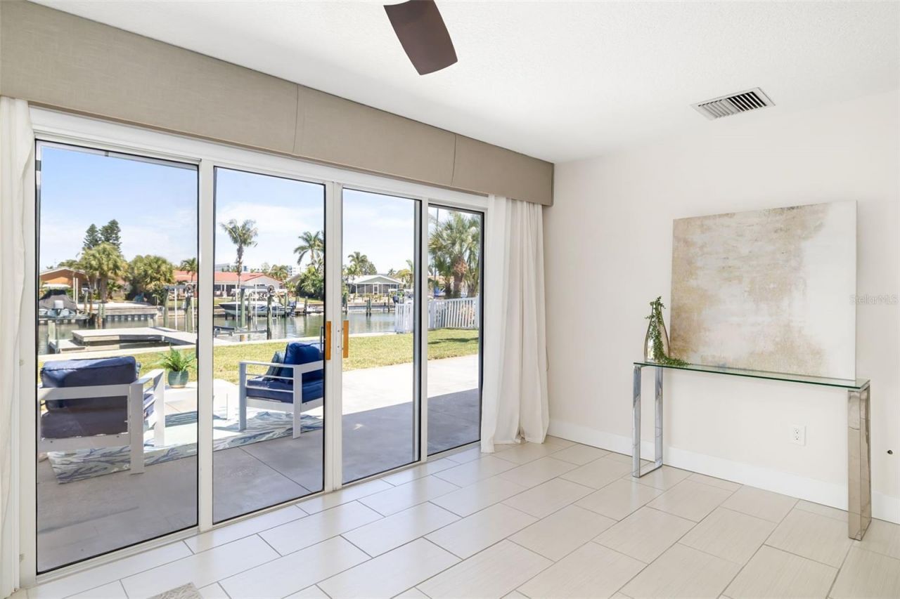 4462 39th Street S, Saint Petersburg, FL 33711 Photo