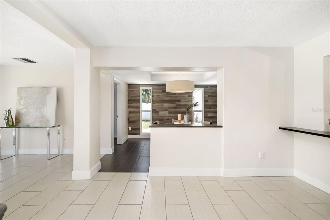 4462 39th Street S, Saint Petersburg, FL 33711 Photo