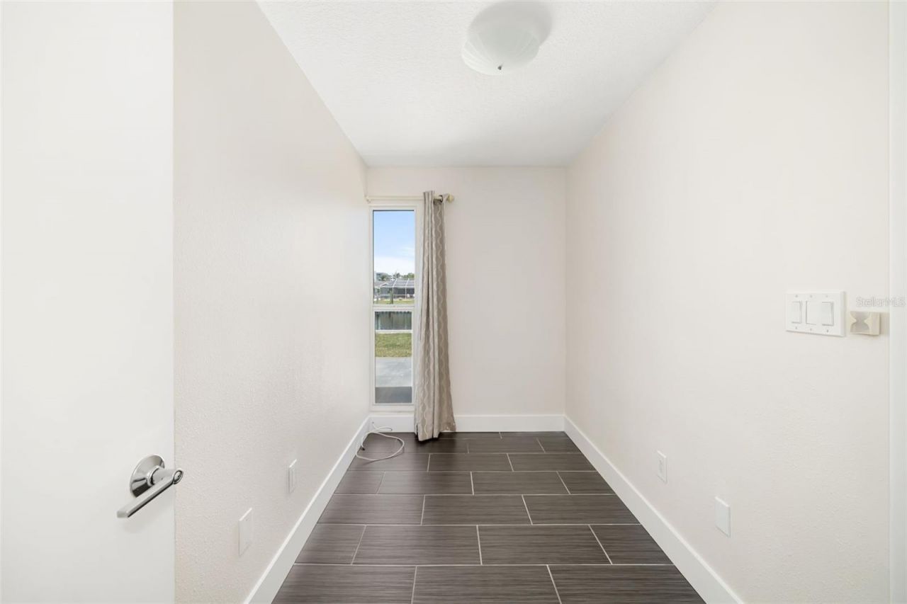 4462 39th Street S, Saint Petersburg, FL 33711 Photo