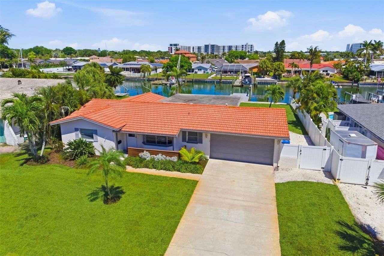 4462 39th Street S, Saint Petersburg, FL 33711 Photo