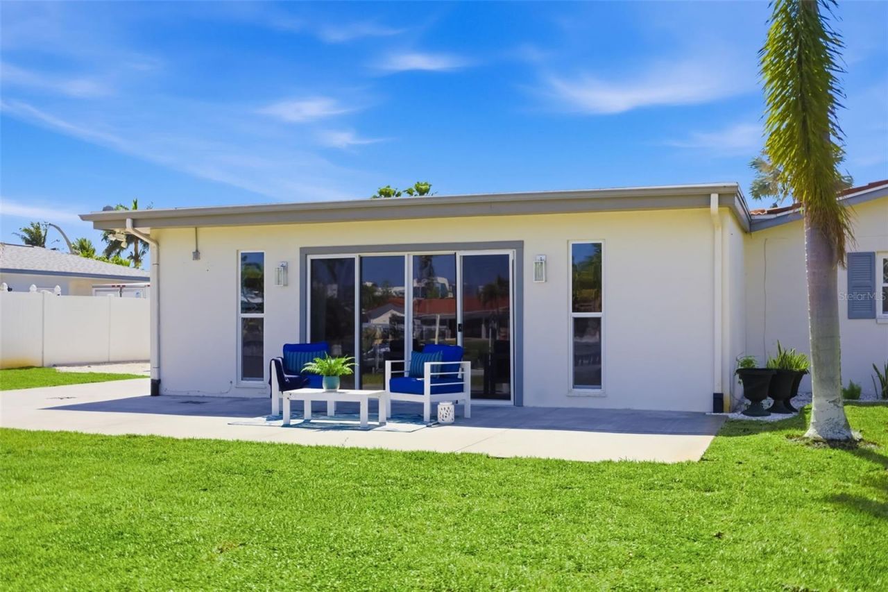 4462 39th Street S, Saint Petersburg, FL 33711 Photo