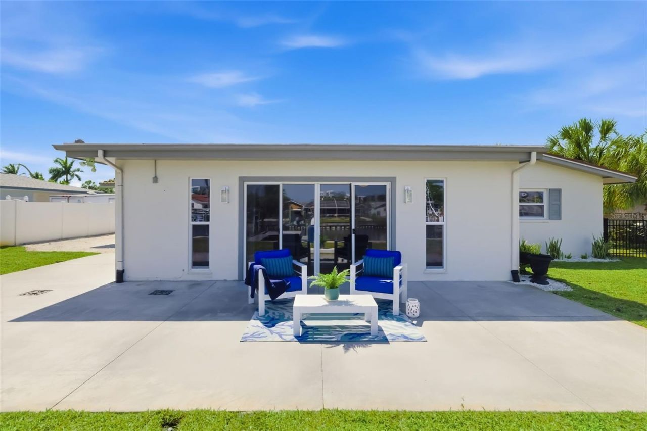 4462 39th Street S, Saint Petersburg, FL 33711 Photo