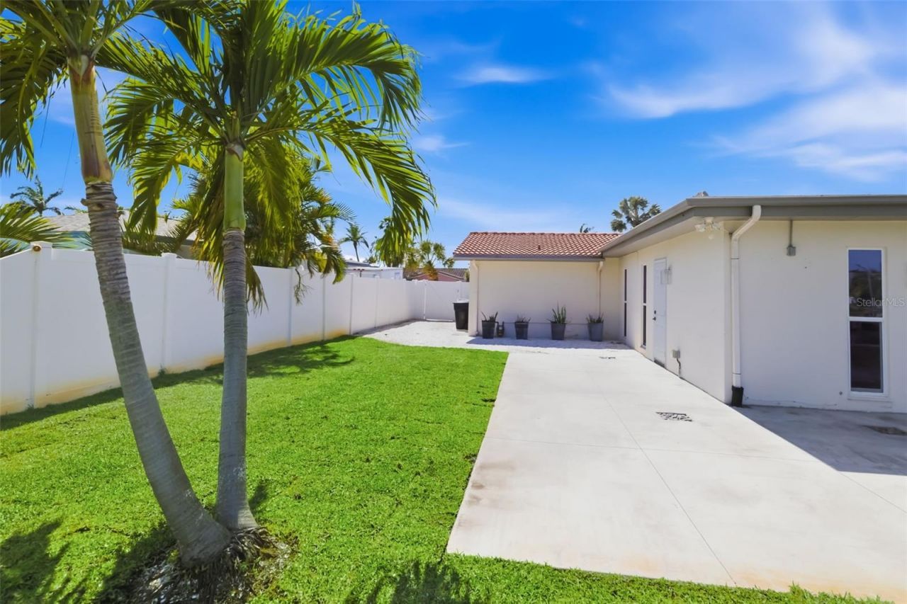 4462 39th Street S, Saint Petersburg, FL 33711 Photo
