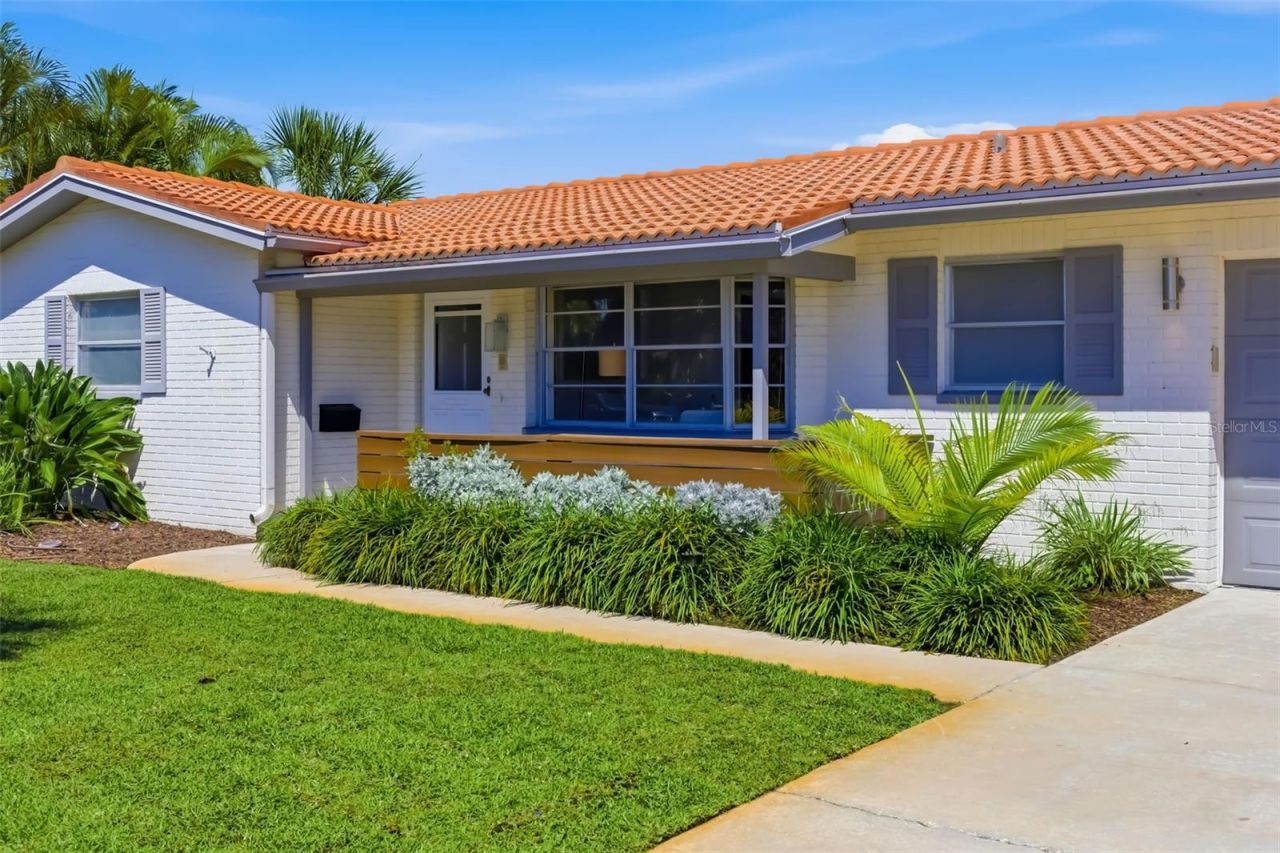 4462 39th Street S, Saint Petersburg, FL 33711 Photo
