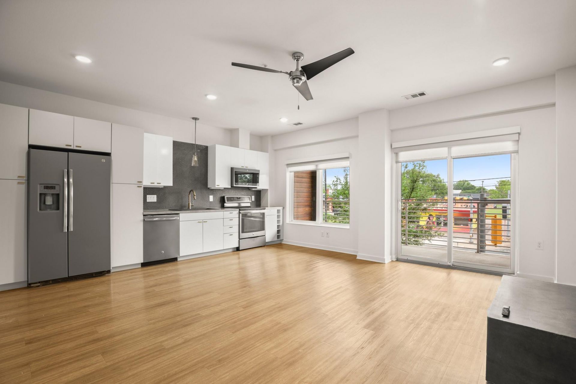 4361 S Congress Ave, Unit 204, Austin, TX 78745 Main Photo